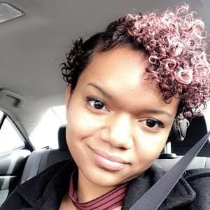 Meet your Posher, Mia